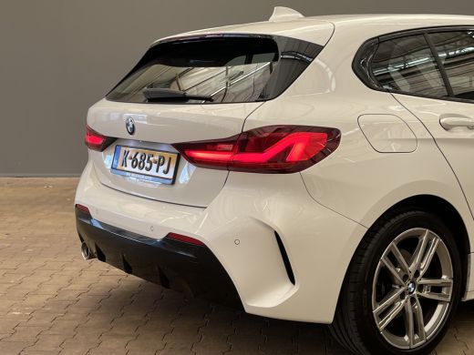 BMW 1-serie BMW 118i Executive Edition | Apple Carplay/Android Auto|telefoonintegratie premium | Bandenspanni... ActivLease financial lease