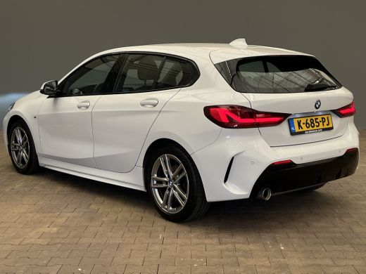 BMW 1-serie BMW 118i Executive Edition | Apple Carplay/Android Auto|telefoonintegratie premium | Bandenspanni... ActivLease financial lease