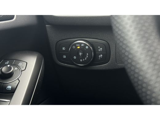 Ford Focus Ford 1.0 EcoBoost Hybrid ST Line X| Stuurwiel verwarmd | Verwarmde voorruit | Voorstoelen verwarm... ActivLease financial lease
