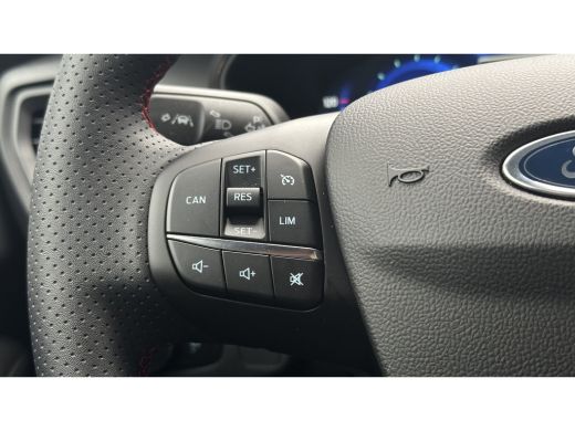 Ford Focus Ford 1.0 EcoBoost Hybrid ST Line X| Stuurwiel verwarmd | Verwarmde voorruit | Voorstoelen verwarm... ActivLease financial lease