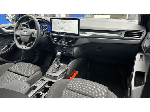 Ford Focus Ford 1.0 EcoBoost Hybrid ST Line X| Stuurwiel verwarmd | Verwarmde voorruit | Voorstoelen verwarm... ActivLease financial lease