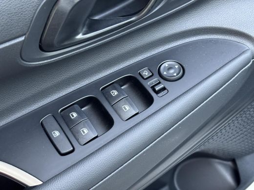 Hyundai i20 1.0 T-GDI Comfort Smart | Kop-er-af-Voordeel! | Garantie t/m 04.2029! | Rijklaarprijs! | ActivLease financial lease
