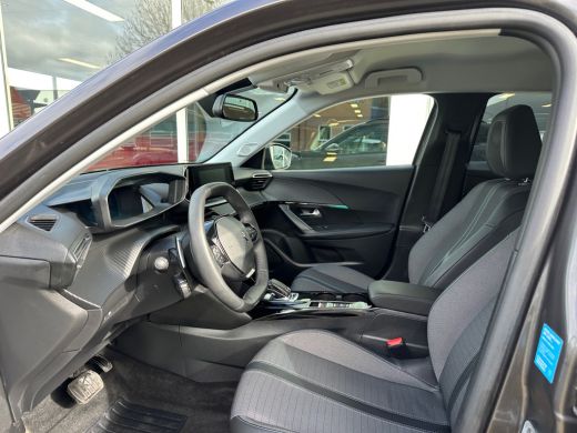 Peugeot 2008 1.2 PureTech Allure Pack Automaat | App Connect ActivLease financial lease