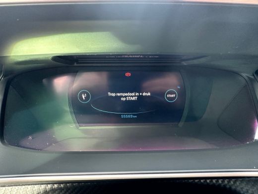 Peugeot 2008 1.2 PureTech Allure Pack Automaat | App Connect ActivLease financial lease