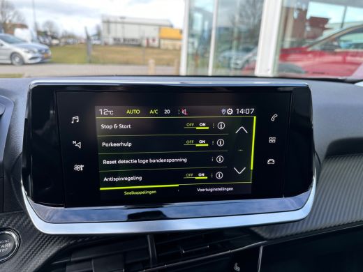 Peugeot 2008 1.2 PureTech Allure Pack Automaat | App Connect ActivLease financial lease