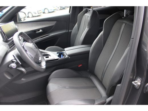Peugeot 3008 Peugeot 1.6 HYbrid 225 pk GT | panorama dak| | Achteruitrijcamera | Afwijkende dakkleur | Apple C... ActivLease financial lease