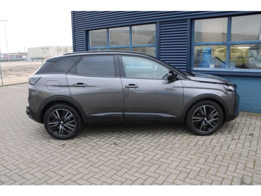 Peugeot 3008 Peugeot 1.6 HYbrid 225 pk GT | panorama dak| | Achteruitrijcamera | Afwijkende dakkleur | Apple C... ActivLease financial lease
