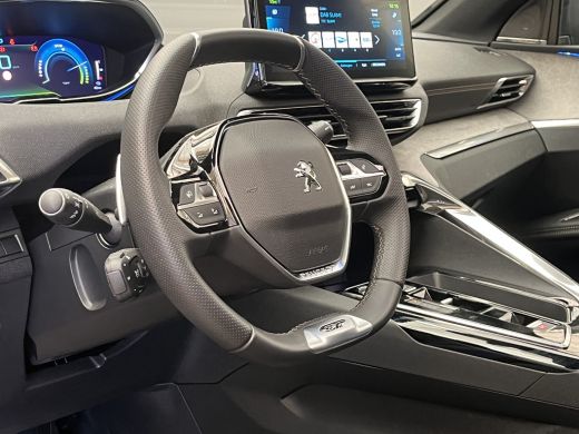 Peugeot 3008 Peugeot 1.6 HYbrid 225 GT Black Pack | Panoramisch Kanteldak | Elec.Stoel | Massage | Elec.Klep |... ActivLease financial lease
