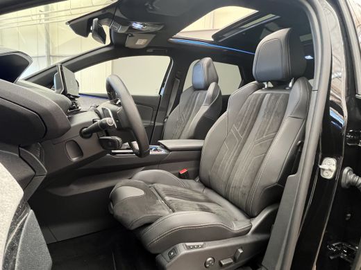 Peugeot 3008 Peugeot 1.6 HYbrid 225 GT Black Pack | Panoramisch Kanteldak | Elec.Stoel | Massage | Elec.Klep |... ActivLease financial lease