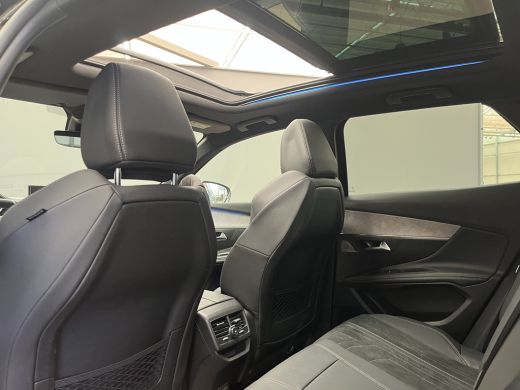 Peugeot 3008 Peugeot 1.6 HYbrid 225 GT Black Pack | Panoramisch Kanteldak | Elec.Stoel | Massage | Elec.Klep |... ActivLease financial lease