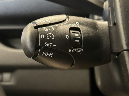 Peugeot Expert 2.0 BlueHDi 145 L3 | 2 zitplaatsen rechtsvoor | Achteruitrijcamera | Airco ActivLease financial lease