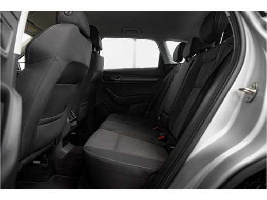 Skoda Karoq 1.5 TSI ACT Business Edition Plus | Trekhaak | Adapt. Cruise | Camera | Carplay ActivLease financial lease