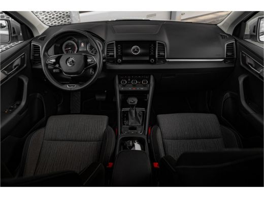 Skoda Karoq 1.5 TSI ACT Business Edition Plus | Trekhaak | Adapt. Cruise | Camera | Carplay ActivLease financial lease
