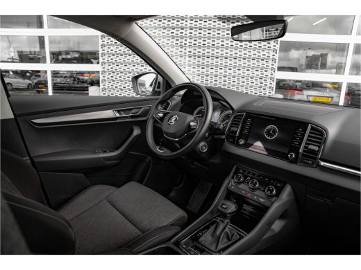 Skoda Karoq 1.5 TSI ACT Business Edition Plus | Trekhaak | Adapt. Cruise | Camera | Carplay ActivLease financial lease