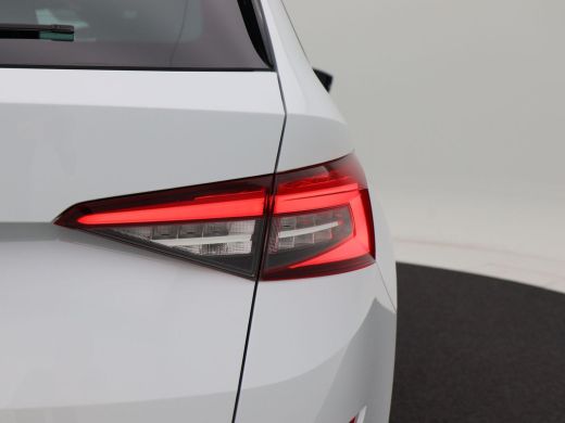 Skoda Kodiaq 1.5 TSi 150 Pk Automaat Sportline 7-Pers | Navigatie | Full LED | Privacy Glass | Camera | Trekha... ActivLease financial lease