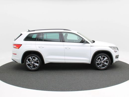 Skoda Kodiaq 1.5 TSi 150 Pk Automaat Sportline 7-Pers | Navigatie | Full LED | Privacy Glass | Camera | Trekha... ActivLease financial lease