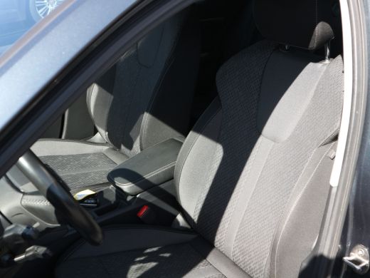 Skoda Octavia Combi 1.5 TSI First Edition NIEUWE MODEL 1e eigenaar ActivLease financial lease
