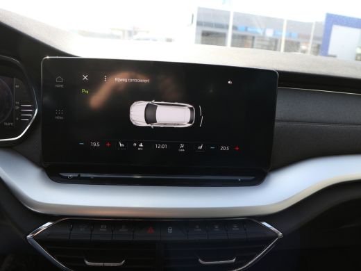 Skoda Octavia Combi 1.5 TSI First Edition NIEUWE MODEL 1e eigenaar ActivLease financial lease