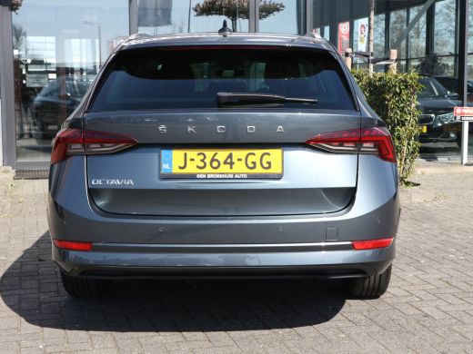 Skoda Octavia Combi 1.5 TSI First Edition NIEUWE MODEL 1e eigenaar ActivLease financial lease