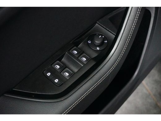 Skoda Superb Combi 1.4 TSI iV 218PK DSG-6 Business Edition | TREKHAAK | AUTO A. KLEP | NAVIGATIE ActivLease financial lease