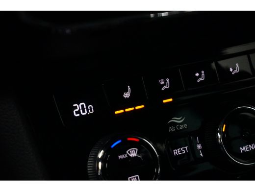 Skoda Superb Combi 1.4 TSI iV 218PK DSG-6 Business Edition | TREKHAAK | AUTO A. KLEP | NAVIGATIE ActivLease financial lease