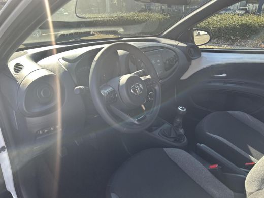 Toyota Aygo X 1.0 VVT-i MT Play ActivLease financial lease