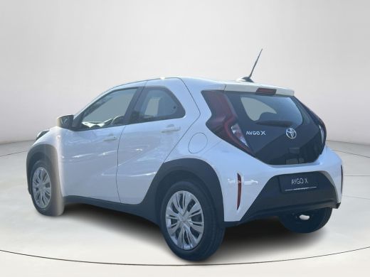 Toyota Aygo X 1.0 VVT-i MT Play ActivLease financial lease