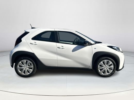 Toyota Aygo X 1.0 VVT-i MT Play ActivLease financial lease