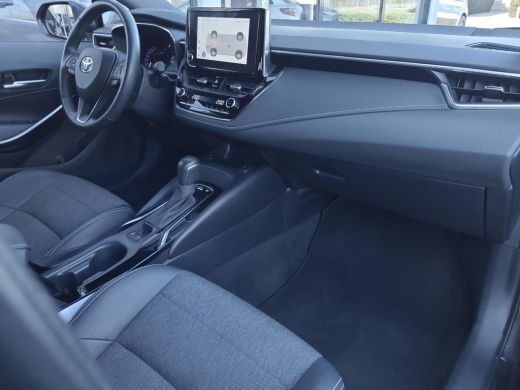 Toyota Corolla 1.8 Hybrid Dynamic Edition | Head-up | Elektr. klep | Stuur / voorruit verwarming | Rijklaarprijs... ActivLease financial lease