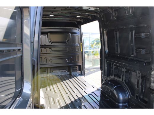 Volkswagen Crafter BPM VRIJ | Exclusive | L3 | 141 PK | Automaat | Dubbele schuifdeur | Trekhaak | PDC | Camera ActivLease financial lease