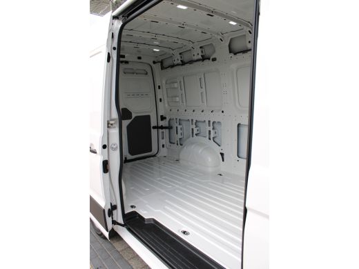 Volkswagen Crafter BPM VRIJ | Trendline | L3 | Handgeschakeld | 141 PK | Trekhaak | Apple Carplay | PDC | Camera ActivLease financial lease