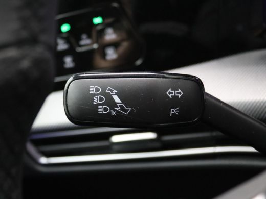 Volkswagen GOLF Variant 1.5 eTSI R-Line 150PK DSG full led, trekhaak, keyless, stuur-stoelverwarming, achteruitrijcamera,... ActivLease financial lease