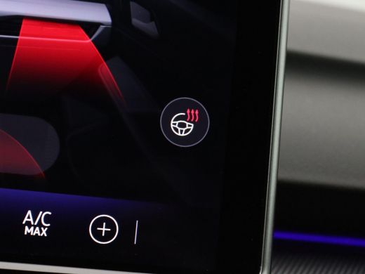 Volkswagen GOLF Variant 1.5 eTSI R-Line 150PK DSG full led, trekhaak, keyless, stuur-stoelverwarming, achteruitrijcamera,... ActivLease financial lease