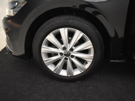 Volkswagen Polo 1.0 TSI Highline 96pk | 100% Dealeronderhouden | Adaptief cruise control | Navigatie | App connec... ActivLease financial lease