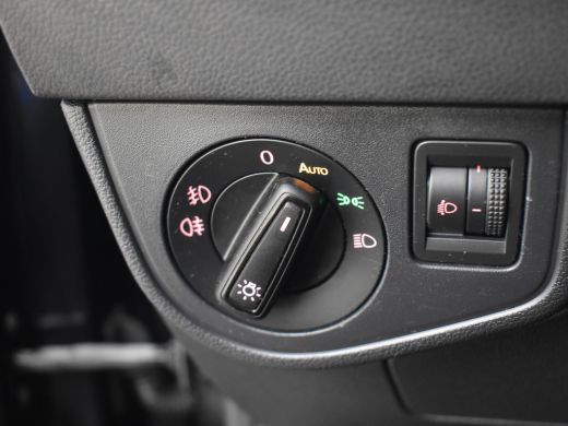 Volkswagen Polo 1.0 TSI Highline 96pk | 100% Dealeronderhouden | Adaptief cruise control | Navigatie | App connec... ActivLease financial lease