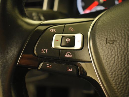 Volkswagen Polo 1.0 TSI Highline 96pk | 100% Dealeronderhouden | Adaptief cruise control | Navigatie | App connec... ActivLease financial lease