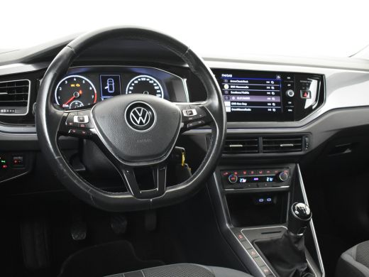 Volkswagen Polo 1.0 TSI Highline 96pk | 100% Dealeronderhouden | Adaptief cruise control | Navigatie | App connec... ActivLease financial lease