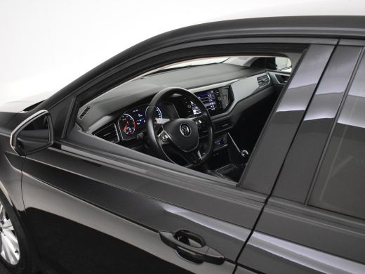 Volkswagen Polo 1.0 TSI Highline 96pk | 100% Dealeronderhouden | Adaptief cruise control | Navigatie | App connec... ActivLease financial lease