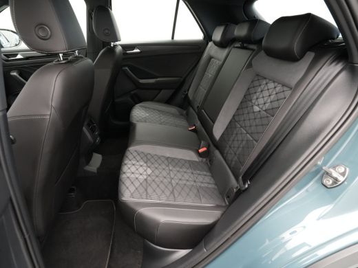 Volkswagen T-Roc 1.5 TSI 150pk DSG R-Line Navi via App Pdc Clima Acc 91 ActivLease financial lease