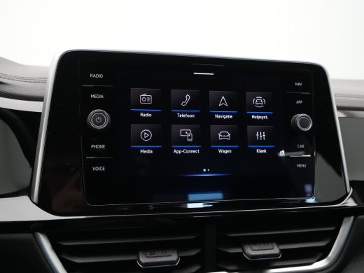 Volkswagen T-Roc 1.5 TSI 150pk DSG R-Line Navi via App Pdc Clima Acc 91 ActivLease financial lease