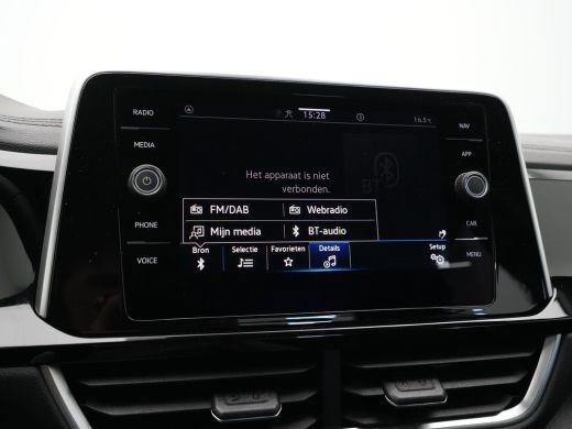 Volkswagen T-Roc 1.5 TSI 150pk DSG R-Line Navi via App Pdc Clima Acc 91 ActivLease financial lease