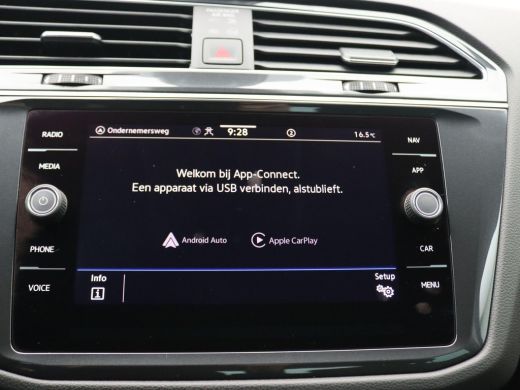 Volkswagen Tiguan 1.4 TSI Life e-hybrid 245PK DSG led, adaptive cruise, achteruitrijcamera, lane assist, keyless, e... ActivLease financial lease