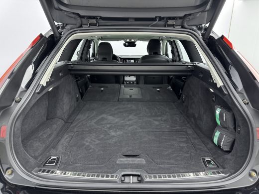 Volvo  V90 B4 Inscription | Google | Panoramadak | Head-up | 360 Camera | Harman Kardon | Elektrische stoele... ActivLease financial lease