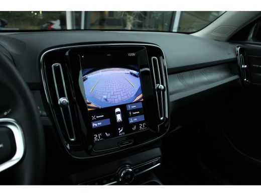 Volvo  XC40 Volvo Recharge T5 Ultimate Dark | Adaptive Cruise | Harman/Kardon | Panoramadak | Camera | Voorru... ActivLease financial lease