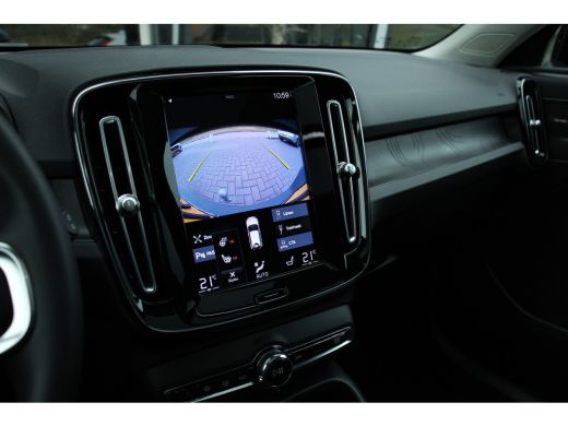 Volvo  XC40 Volvo Recharge T5 Ultimate Dark | Adaptive Cruise | Harman/Kardon | Panoramadak | Camera | Voorru... ActivLease financial lease