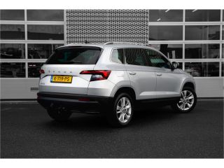 Skoda Karoq 1.5 TSI ACT Business Edition Plus | Trekhaak | Adapt. Cruise | Camera | Carplay