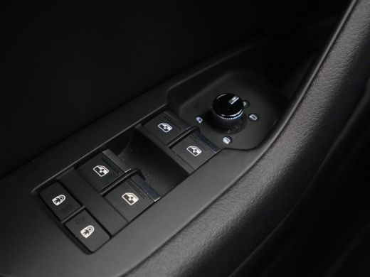 Audi A6 Avant 40 204 pk TFSI S edition S Line Panoramadak Matrix Audi Sound 27 ActivLease financial lease