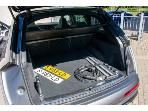 Audi Q7 55 TFSI e Quattro Pro Line S ACC Pano Head-up Keyless 360-camera Trekhaak Massage ActivLease financial lease