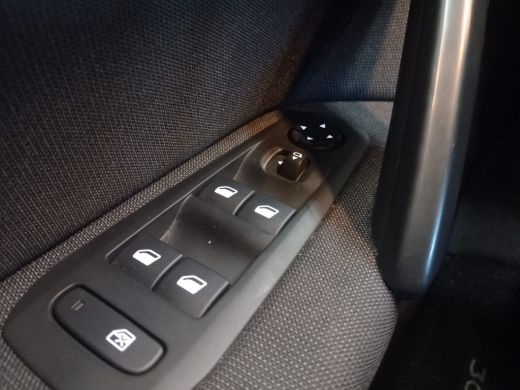Peugeot 308 1.2 PureTech Blue Lease Premium Panoramadak | Achteruitrijcamera | Airco (automatisch) | Apple Ca... ActivLease financial lease