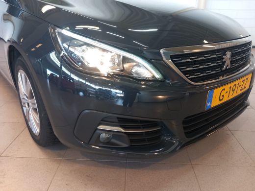 Peugeot 308 1.2 PureTech Blue Lease Premium Panoramadak | Achteruitrijcamera | Airco (automatisch) | Apple Ca... ActivLease financial lease